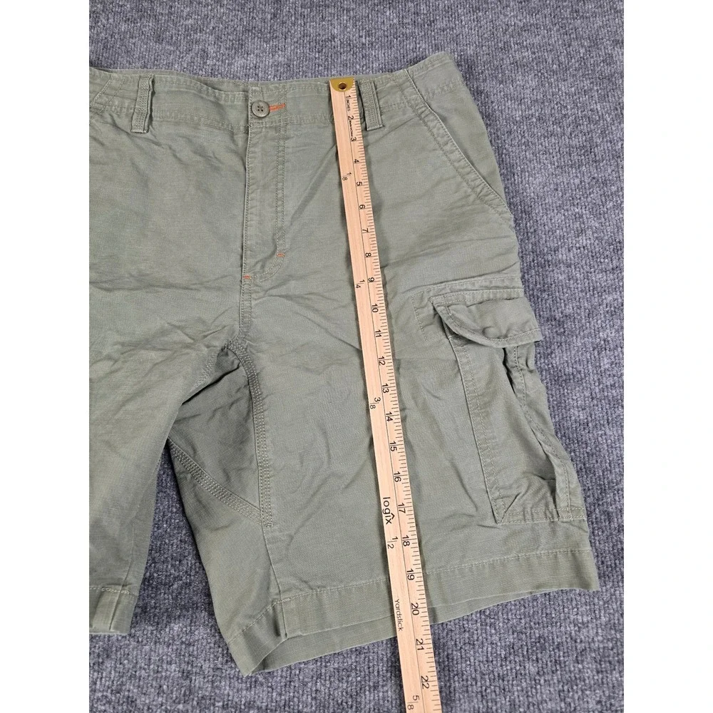 L.L. Bean Mens Natural‎ Fit Cargo Shorts  Olive green Size 35W